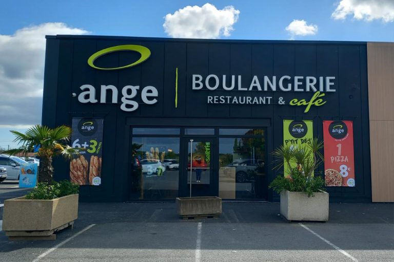 APC ANGE LE GUA - CLIC KAKEMONO MURAL (3)