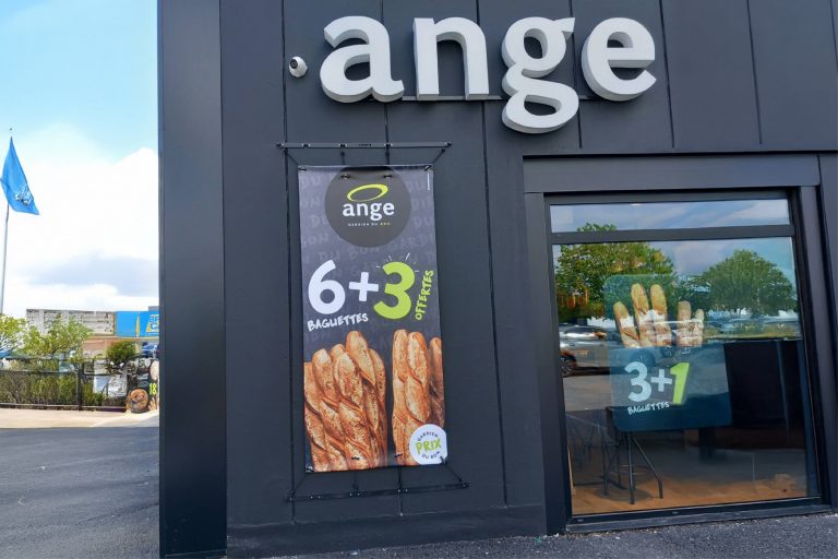 APC ANGE LE GUA - CLIC KAKEMONO MURAL IA