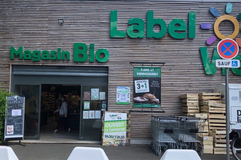 APC LABEL VIE HEM (1)