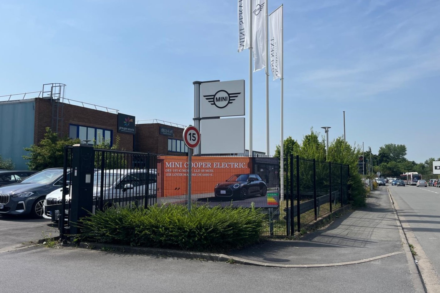 APC GARAGE BMW VILLENEUVE D ASCQ 290X120 (7)