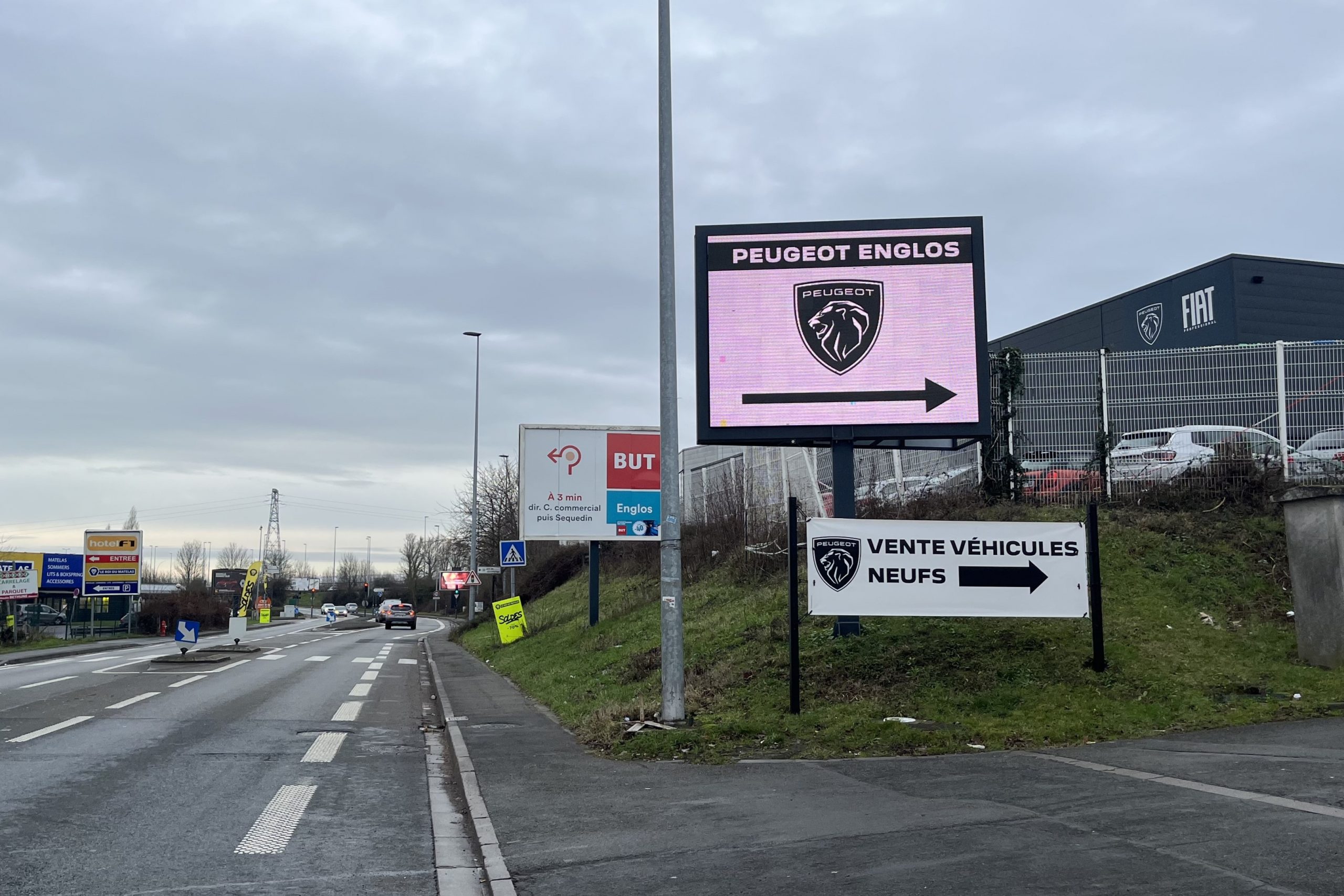 APC PEUGEOT ENGLOS CLIC BACHE PORTATIF (1)